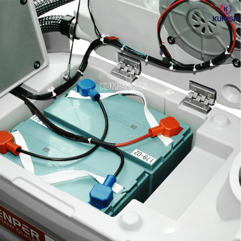 Máy chà sàn Kenper vận hành bằng ắc quy