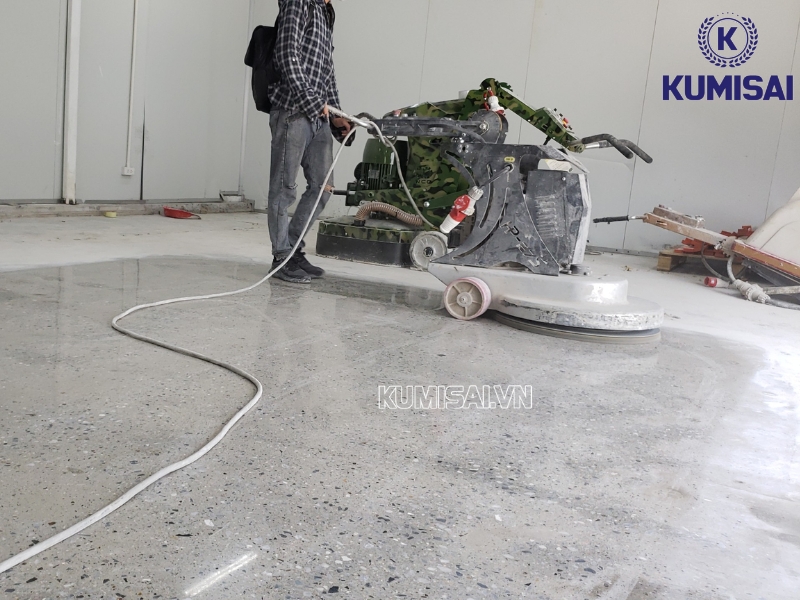 Máy chà sàn xi măng mang đến nhiều lợi ích cho người sử dụng