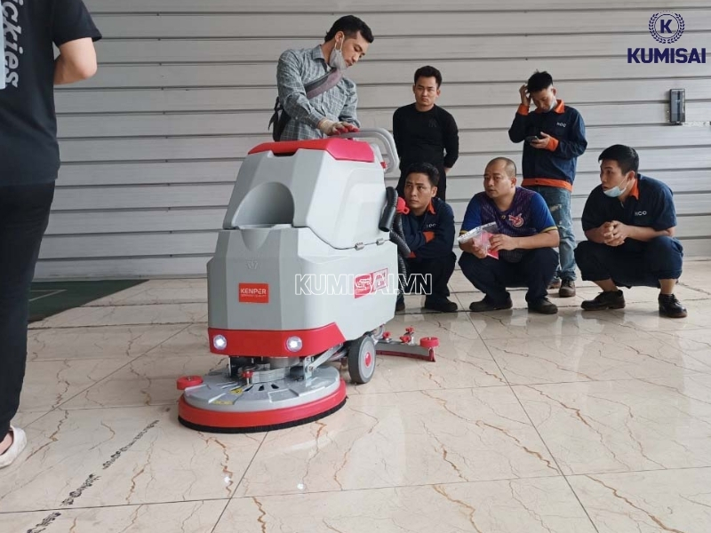 Máy dễ sử dụng, cơ chế vận hành đơn giản