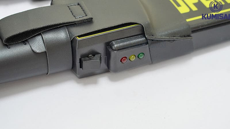 Hệ thống đèn báo thiết kế trên máy dò kim loại cầm tay Super Scanner GP3003B1