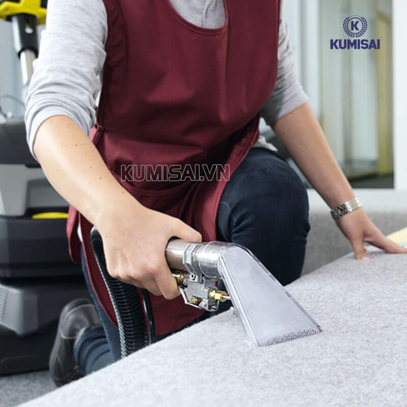 Phun & làm sạch mạnh mẽ với đầu hút sofa