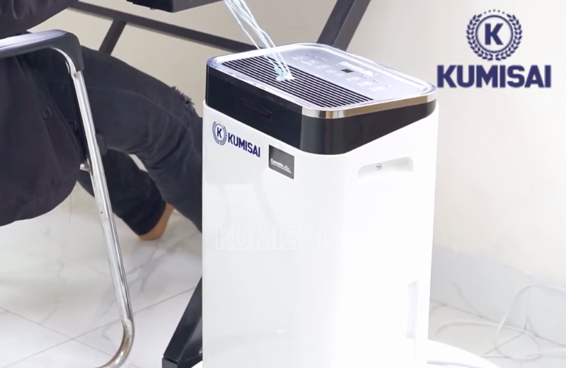 Máy hút ẩm Kumisai KMS 25A xử lý nồm ẩm nhanh chóng Máy hút ẩm Kumisai KMS 25A xử lý nồm ẩm nhanh chóng