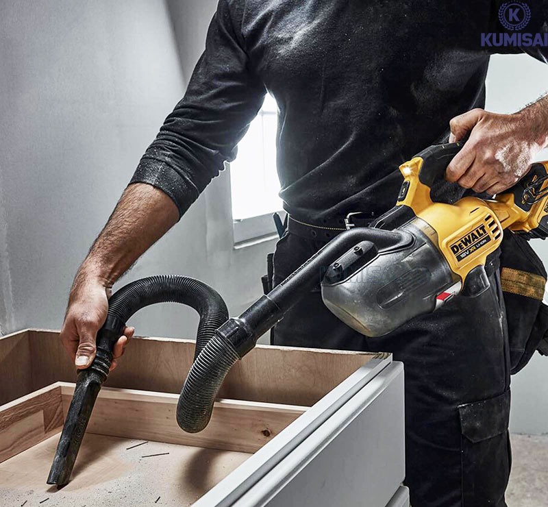 Mẫu máy hút bụi Dewalt cầm tay tiện dụng, nhỏ gọn