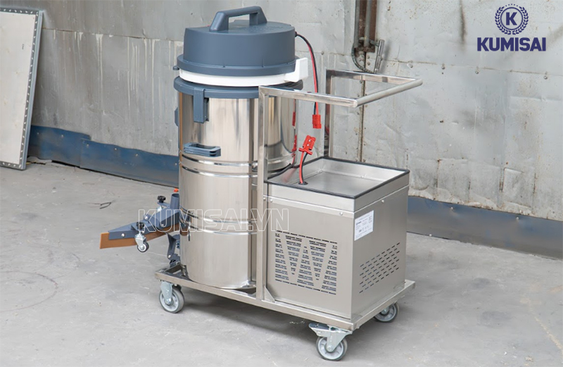 Máy hút bụi Kumisai KMS 80B hoạt động mạnh mẽ