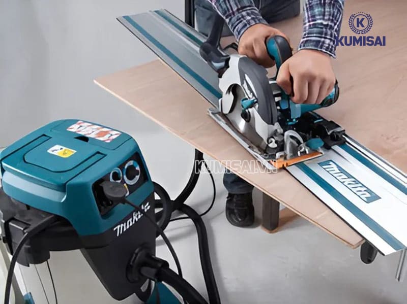 máy hút bụi công nghiệp Makita VC3210LX1