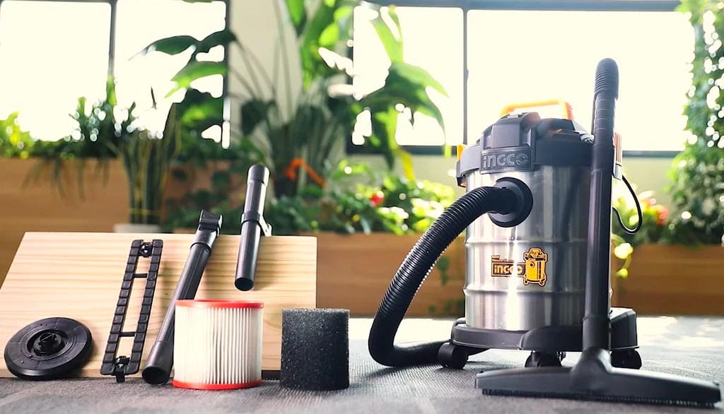 máy hút bụi INGCO VC14301