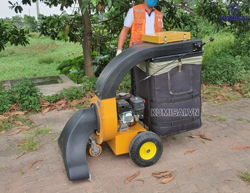 may-hut-rac-la-cay-do-thi-kumisai-kms-2k-co-thung-dung-rac-lon.jpg Thùng chứa dung tích lớn