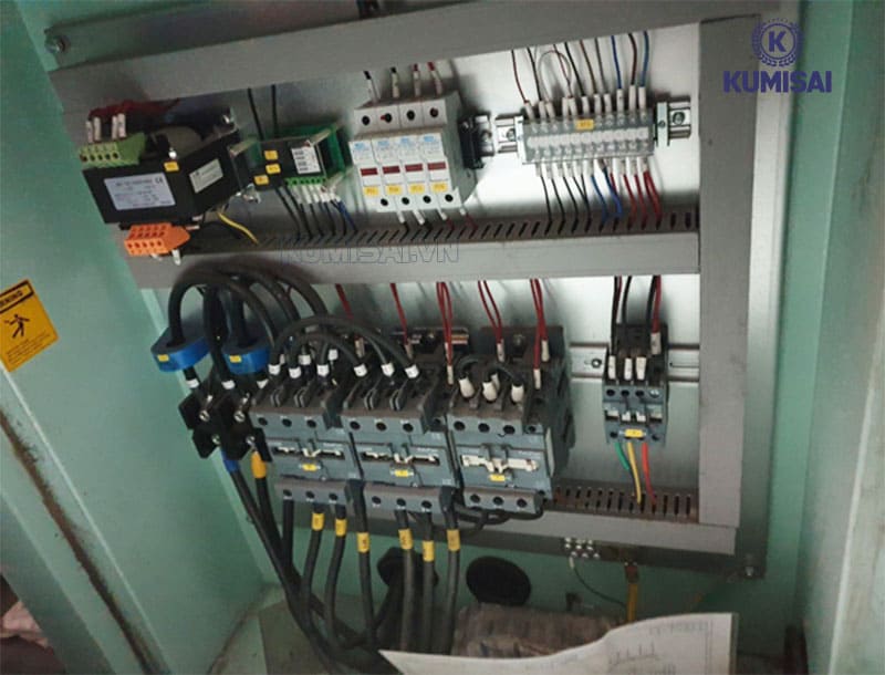 Chú ý lắp hệ thống điện cho máy nén khí trục vít Pegasus TM-15A