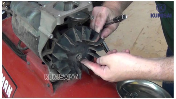 Máy nén khí lên hơi chậm motor bị trục trặc, hư hỏng