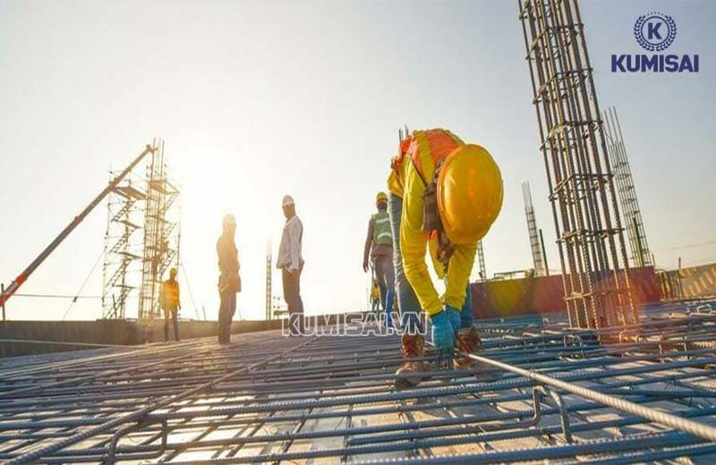 máy nén khí Hỗ trợ nâng hạ, xử lý vật liệu trong xây dựng