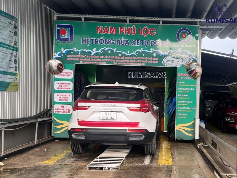 Máy rửa xe tự động cao cấp thương hiệu Nam Phú Lộc Máy rửa xe tự động cao cấp thương hiệu Nam Phú Lộc