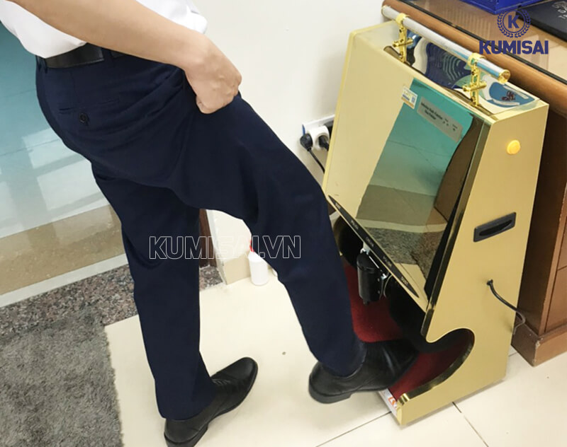 Nâng cao tính chuyên nghiệp với máy làm sạch giày tự động Nâng cao tính chuyên nghiệp với máy làm sạch giày tự động