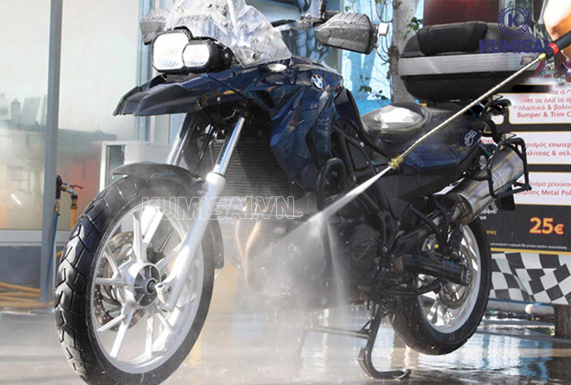 Áp lực phun xịt nước lớn, mạnh mẽ và hiệu quả cao