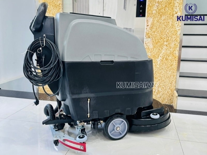 Một số kinh nghiệm cần nhớ khi mua máy chà sàn liên hợp Một số kinh nghiệm cần nhớ khi mua máy chà sàn liên hợp