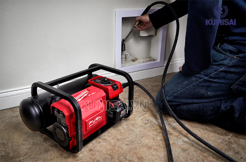 Chọn mua máy nén khí dùng pin tiện dụng, phù hợp với nhu cầu công việc 