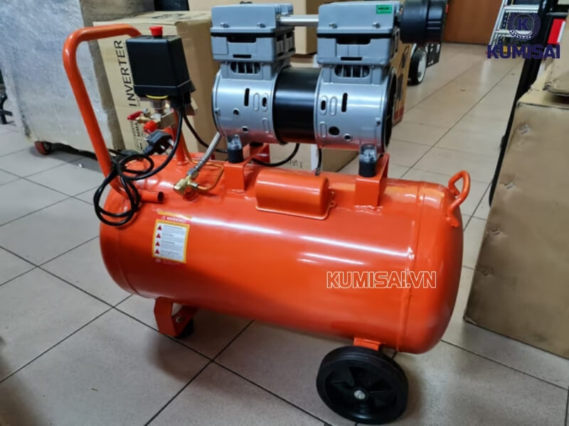 Bình chứa dung tích 35 lít, đáp ứng các nhu cầu cấp khí liên tục 