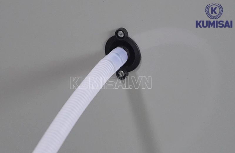 Ống thoát nước liên tục bên hông máy