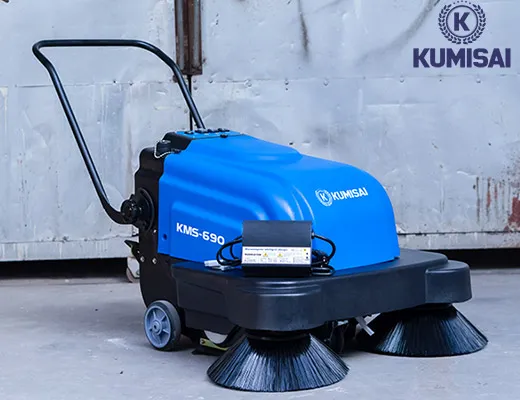Xe quét rác đẩy tay chạy ắc quy Kumisai KMS 690