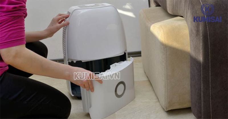 Kiểm tra bình chứa nước có bị đầy không?