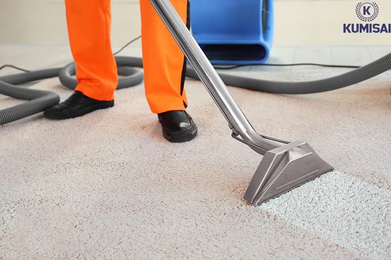 Hút sạch các loại bụi bẩn trên mặt thảm và bụi bẩn len lỏi trong sợi thảm