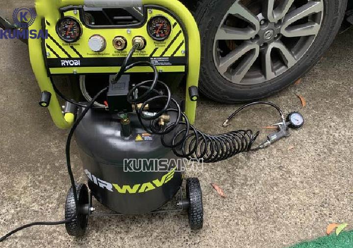 Máy nén khí có dầu Ryobi hỗ trợ công việc phun sơn nhanh