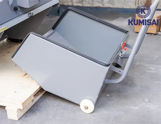 Xe quét rác ngồi lái Kumisai KMS 160E - 11