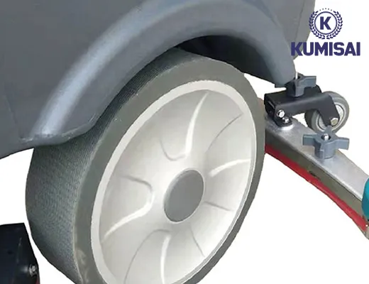 Máy chà sàn công nghiệp ngồi lái Kumisai KMS D9 - 4