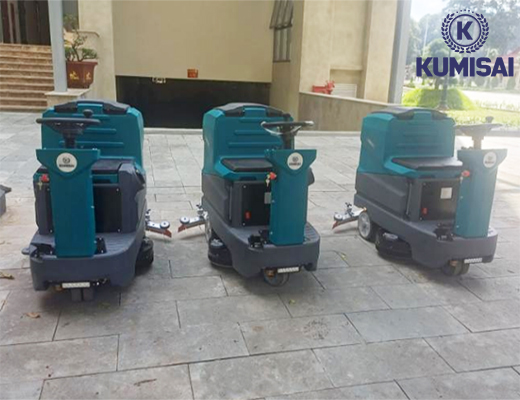 Máy chà sàn ngồi lái Kumisai KMS D7 - 6