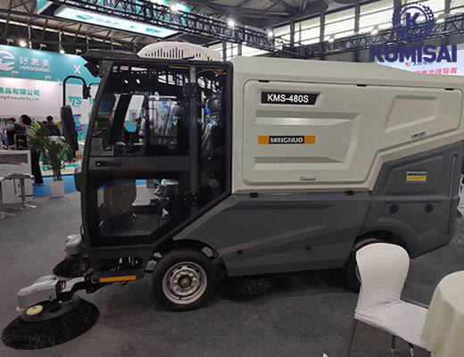 Xe quét rác công nghiệp ngồi lái Kumisai KMS 480S - 5