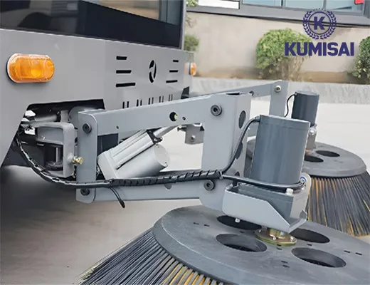 Xe quét rác công nghiệp ngồi lái Kumisai KMS-S14 - 5