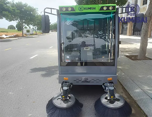 Xe quét rác công nghiệp ngồi lái Kumisai KMS-S14