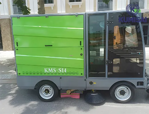 Xe quét rác công nghiệp ngồi lái Kumisai KMS-S14 - 4