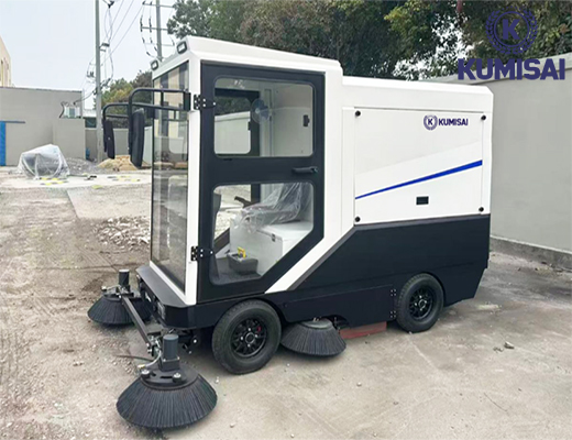 Xe quét rác ngồi lái Kumisai KMS - 240L - 6