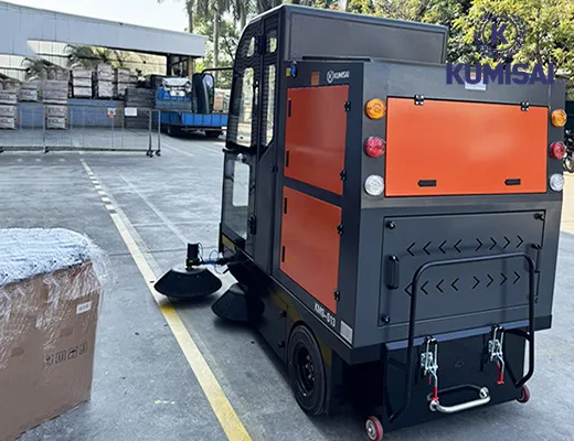 Xe quét rác ngồi lái Kumisai KMS-S13 - 7