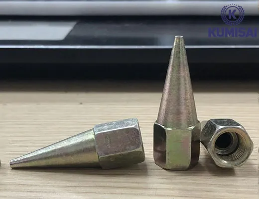 Vú bơm mỡ đầu nhọn - 3