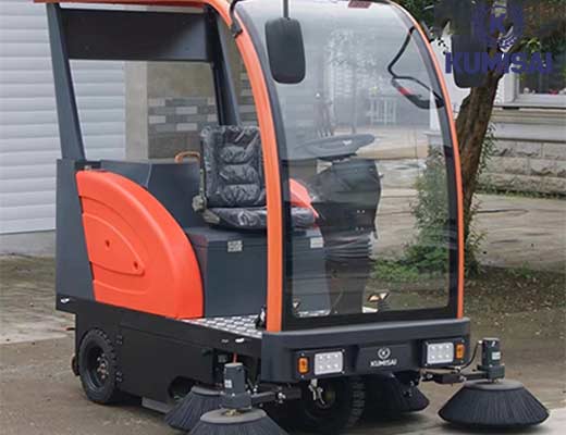 Xe quét nhà xưởng Kumisai KMS-1900