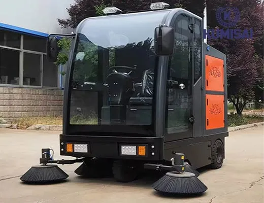 Xe quét rác ngồi lái Kumisai KMS-S13