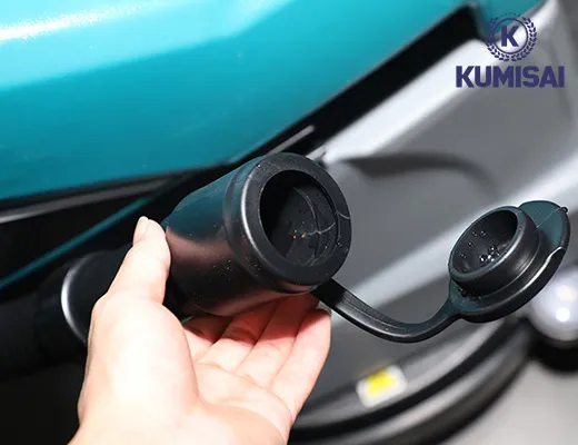 Máy chà sàn công nghiệp ngồi lái Kumisai KMS 110B - 3