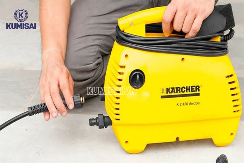 Giá thành của máy rửa xe Karcher khá cao