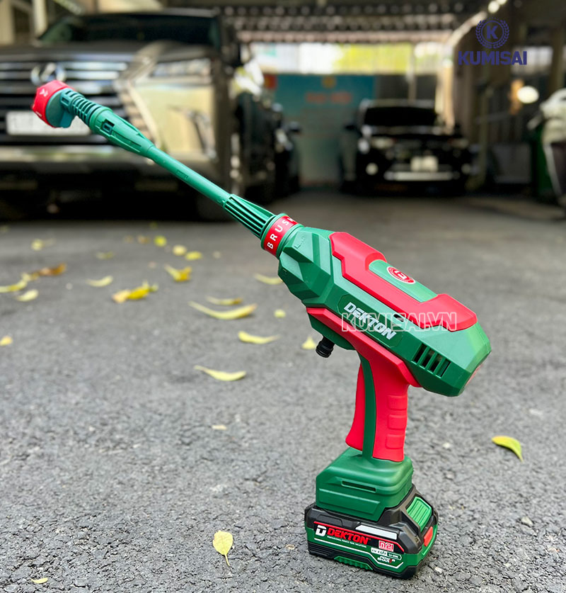 Máy bơm rửa xe pin Dekton M21-SRX1401Plus Máy bơm rửa xe pin Dekton M21-SRX1401Plus