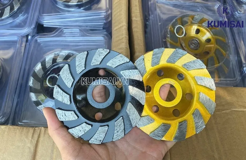 Cấu tạo của đĩa mài sàn bê tông Cấu tạo của đĩa mài sàn bê tông