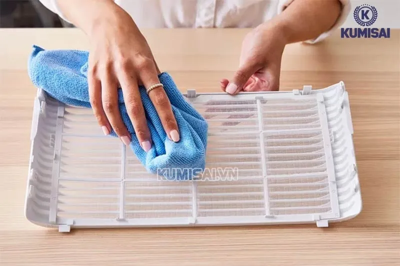 Vệ sinh màng lọc khí Vệ sinh màng lọc khí