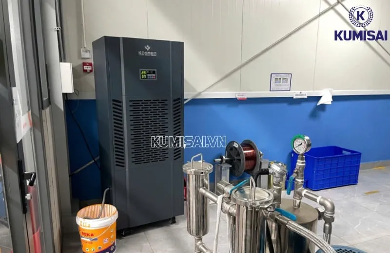 Máy hút ẩm 180L thường sử dụng tại các kho hàng rộng lớn Máy hút ẩm 180L thường sử dụng tại các kho hàng rộng lớn