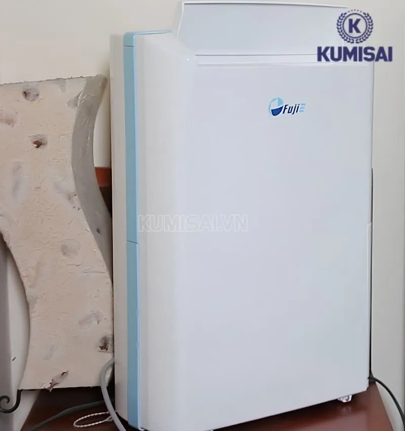 Vệ sinh máy hút ẩm FujiE HM-618EC đúng cách Vệ sinh máy hút ẩm FujiE HM-618EC đúng cách