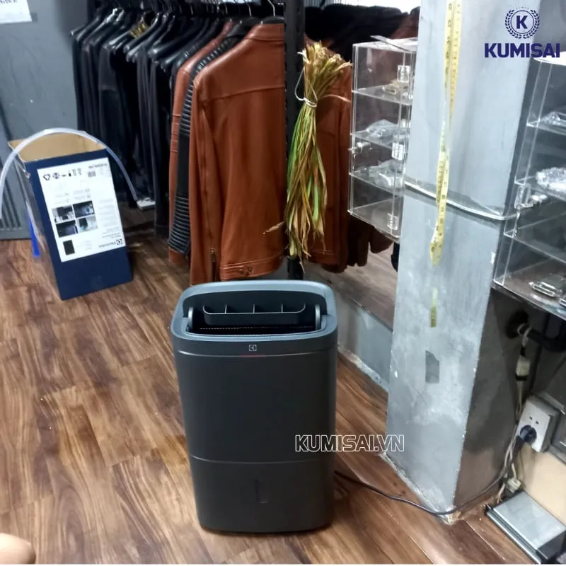 Máy hút ẩm gia đình Electrolux EDH14TRBD2 Máy hút ẩm gia đình Electrolux EDH14TRBD2