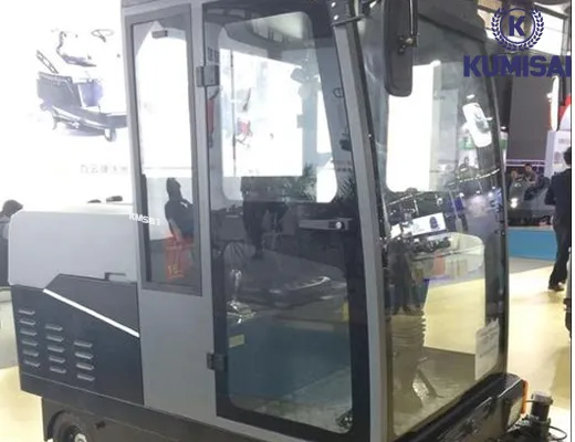 Xe quét đường ngồi lái Kumisai KMS-81 - 4