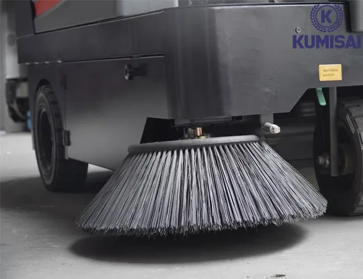 Xe quét rác ngồi lái Kumisai KMS-1350E - 5