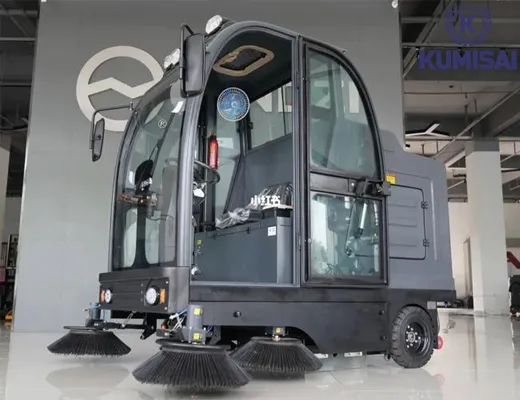 Xe quét đường ngồi lái Kumisai KMS-S11 - 5