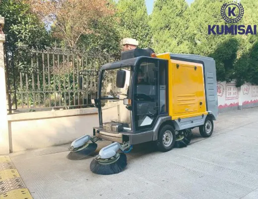 Xe quét rác công nghiệp ngồi lái Kumisai KMS-2000-M (Pin Lithium)