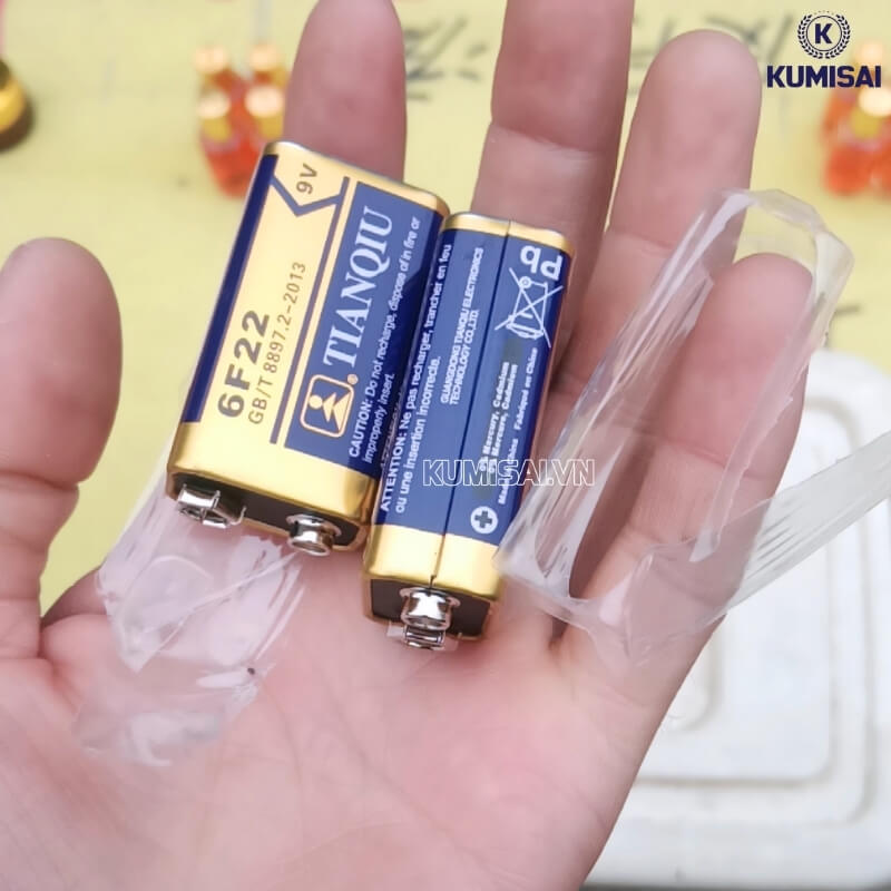 Sử dụng đúng loại pin cho máy 